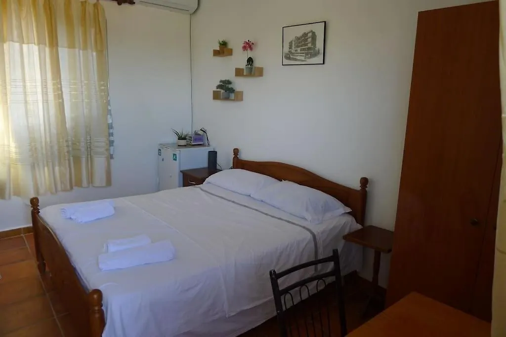Beach House, Room For Couple In 2Nd Floor Velipoje 0*,  Albania