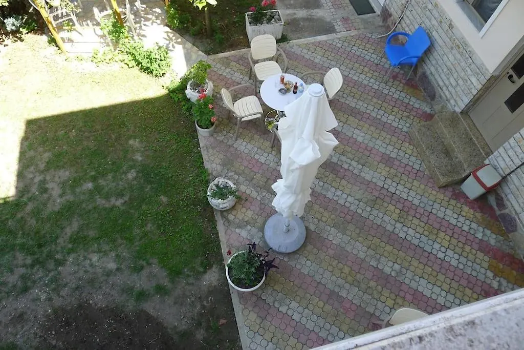 Apartment Beach House, Room For Couple In 2Nd Floor Velipoje