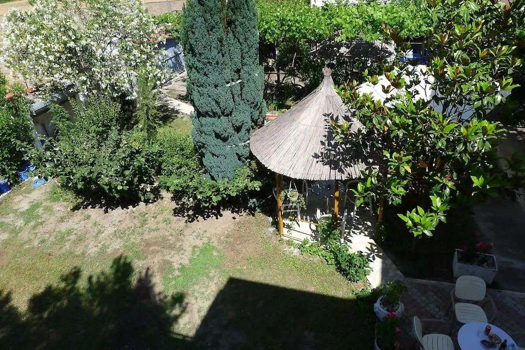 Beach House, Room For Couple In 2Nd Floor Velipoje